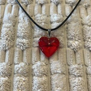🌙 C630 - Clear red heart necklace